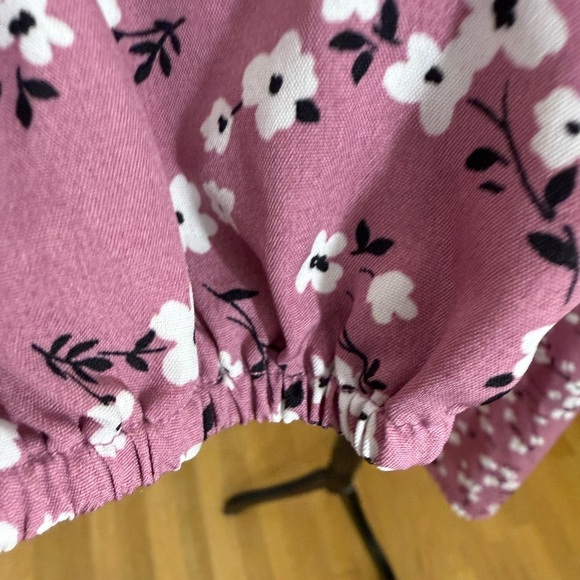 Floral Pink Fabric Top by SHEIN - Picture 4 of 10